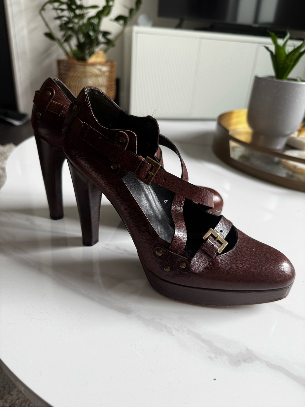 Stuart Weitzman Size 6 Stacked High Heel Pump in Dark Brown leather - Picture 6 of 8